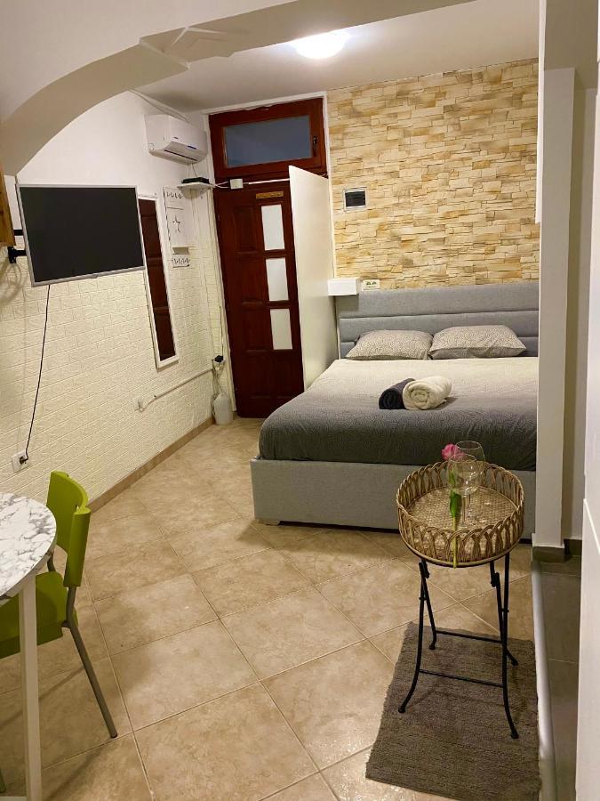 Studio Apartma Sara Piran Exterior foto